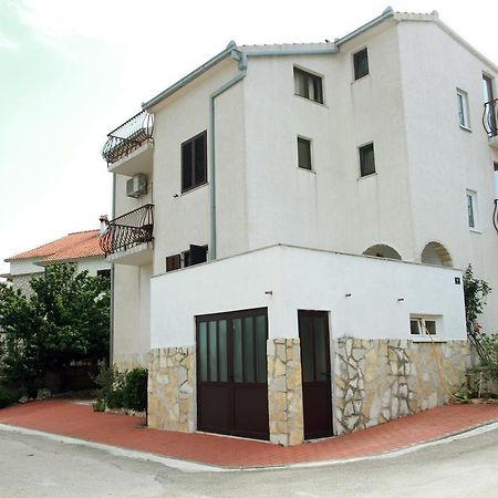 Apartments Sanader 오크루그고른지 외부 사진