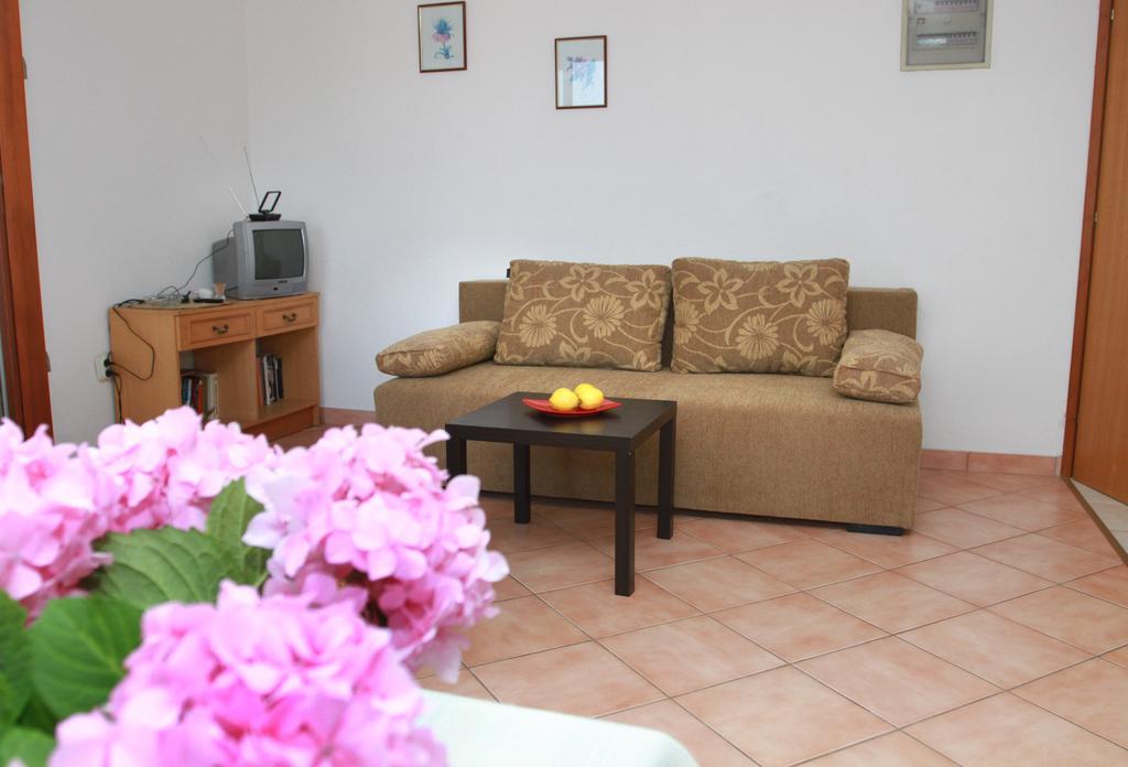 Apartments Sanader 오크루그고른지 객실 사진